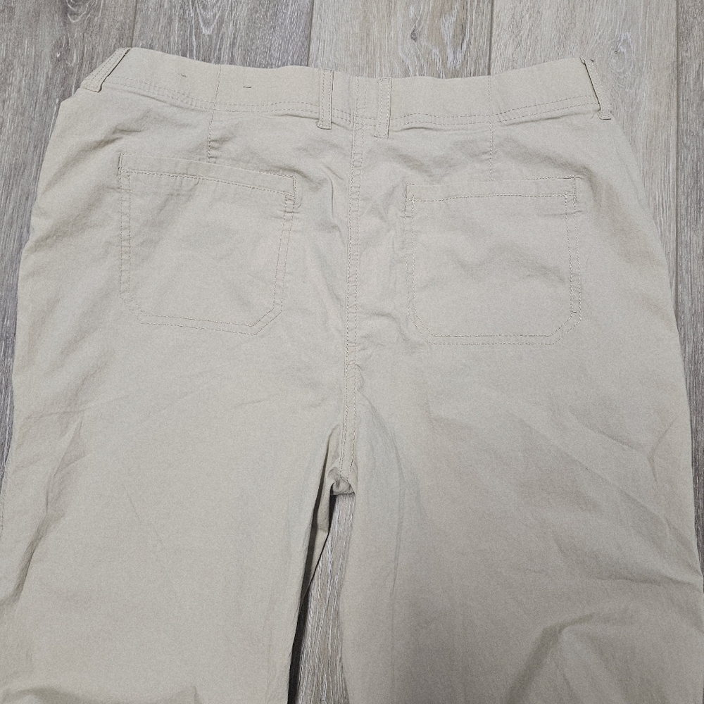 Chico's Cropped Relax Fit Straight Leg Tan Beige Pants Women's 8 Medium - Picture 5 of 9